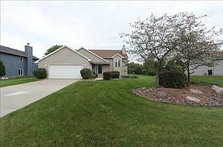 2nd image of 2585 Winesap Dr NE