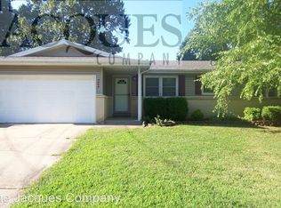 3605 E Fruitwood Ln, Springfield, MO 65809