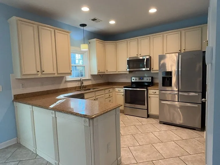 1009 Blockade Runner Pkwy — Photo 18