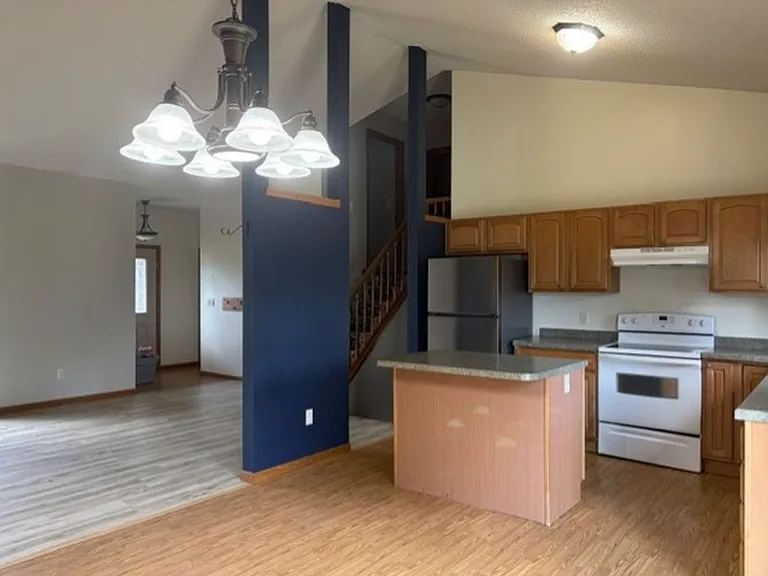 2909 W Frank St — Photo 8
