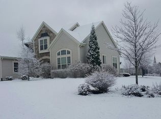 6109 Trefoil Crk, Racine, WI 53406