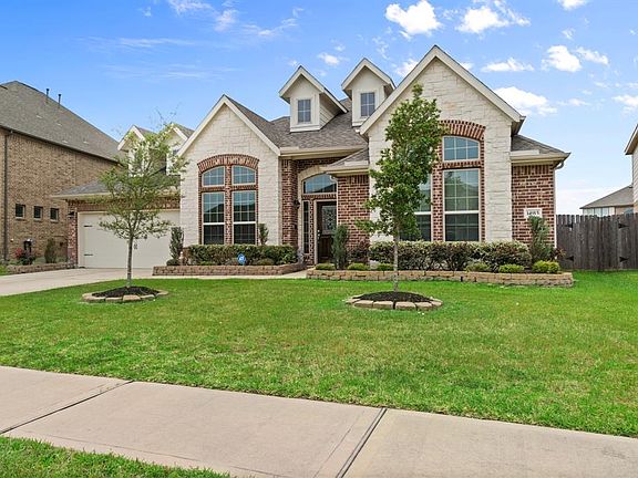 2nd image of 14915 Kenton Place Ln