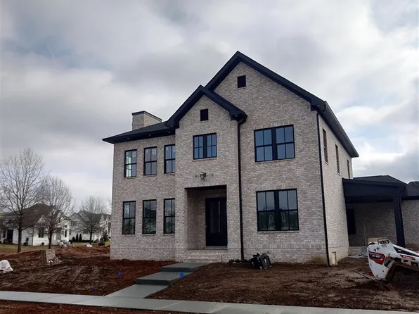 484 Park East Ln, Bowling Green, KY 42103