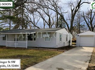 5426 Klinger St SW, Cedar Rapids, IA 52404