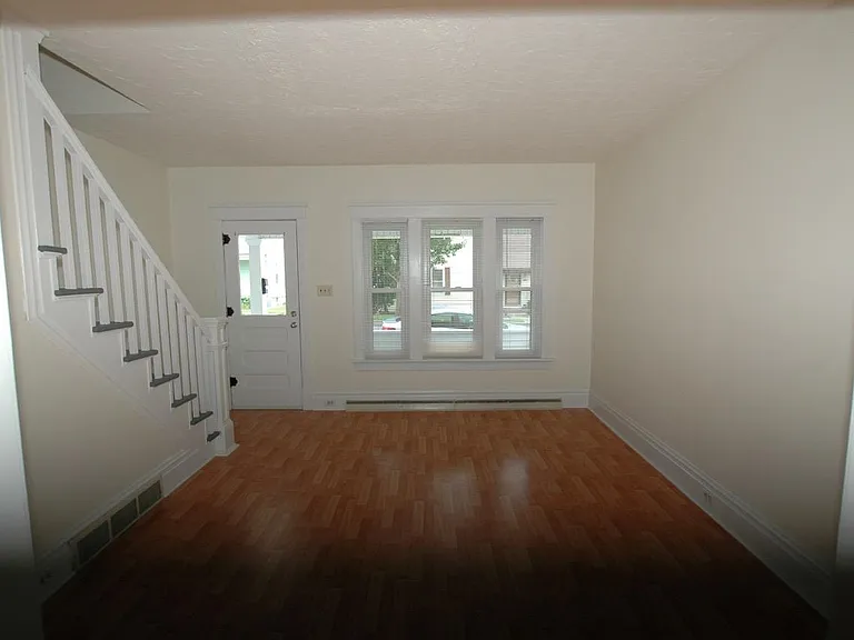 1510 Moore St — Photo 5