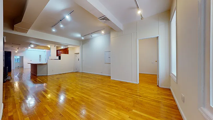 Rented by Bond New York | media 8