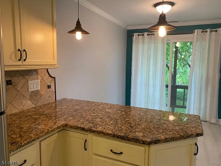 5 Sugar Loaf Ct #8 — Photo 15