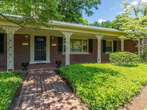 1910 Fontaine Rd, Lexington, KY 40502