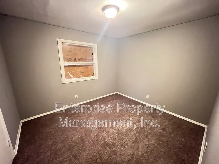 829 Alida Ave — Photo 5