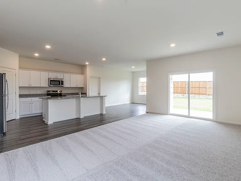 1888 Everglades Dr — Photo 3