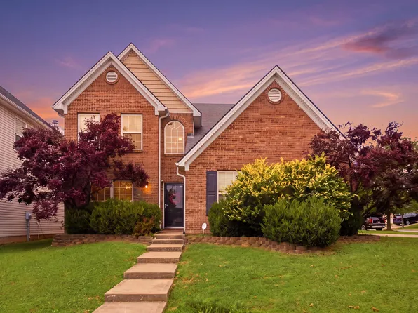 697 Cielo Vista Rd, Lexington, KY 40511