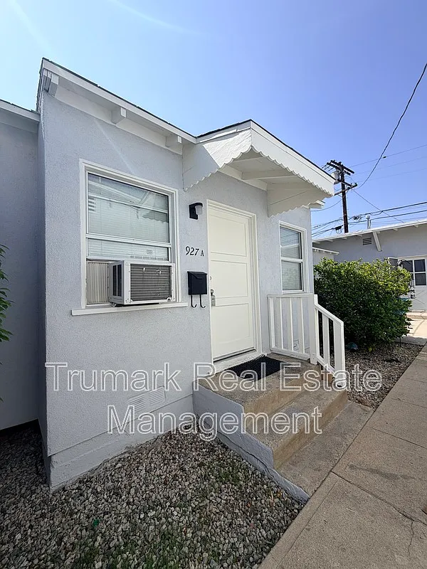 Studio, 1.0 bath, 300 sqft, $1,550 — Photo 1