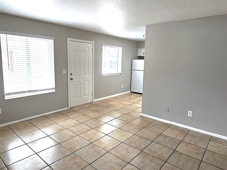 Hayden Terrace — Photo 23