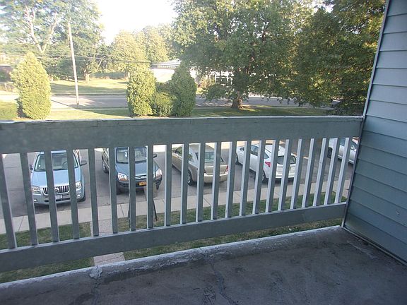 4th image of 296 Main St APT 203