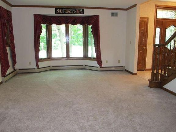 Charming formal living room!