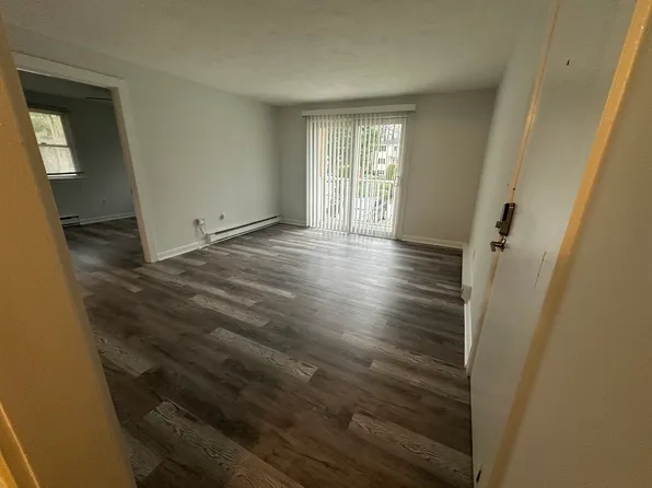 60 Phillips St #8-4, Attleboro, MA 02703