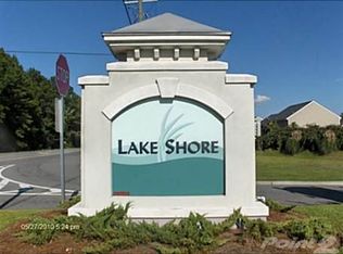 17 Laurel Ln, Port Wentworth, GA 31407