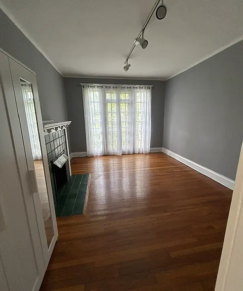 6041 Waterman Blvd — Photo 4