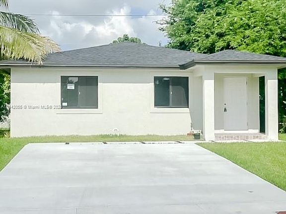 2nd image of 536 SW 7th Ct