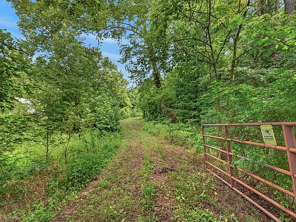 4th image of 1 White Oak Rd