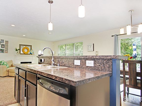 4th image of 5697 Beyhill Dr NE
