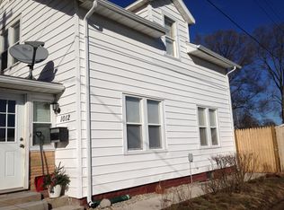 1012 Charlotte St, Mishawaka, IN 46545