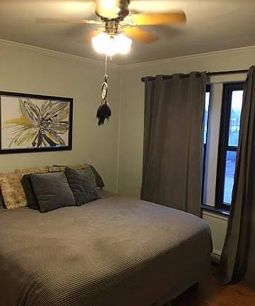 5th image of 2414 W Thorndale Ave APT 1