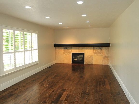4th image of 3275 E Elgin Dr
