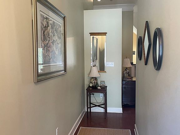3rd image of 721 Thornbrooke Ct