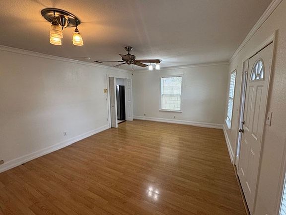 5th image of 752 Loma Ave