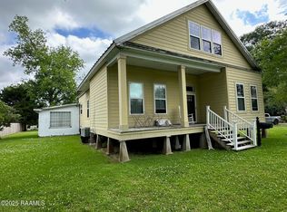 209 E Oak St, Abbeville, LA 70510