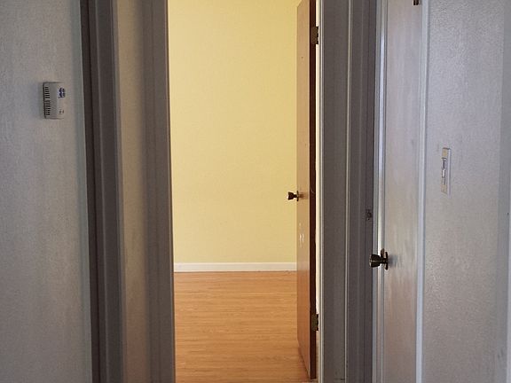 5th image of 3633 Oldham Ln