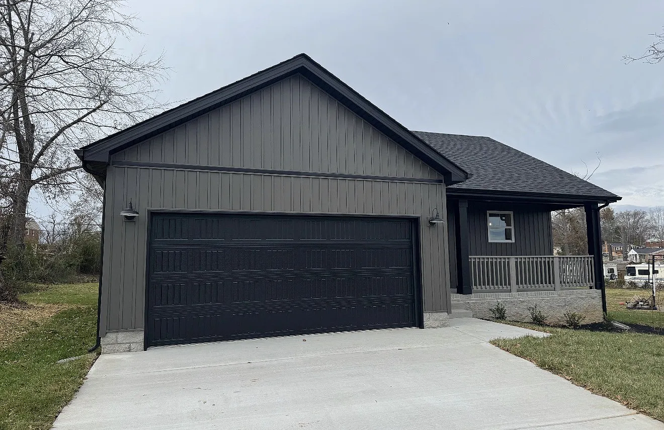 3 bed, 2.0 bath, 1225 sqft, $1,750 — Photo 2