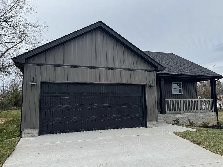 205 Norris Dr — Photo 2