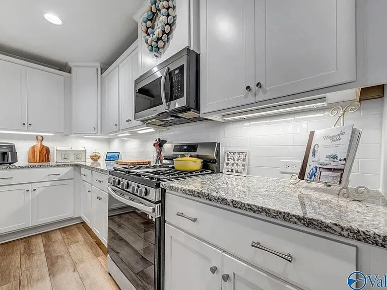16930 Orleans Dr — Photo 10