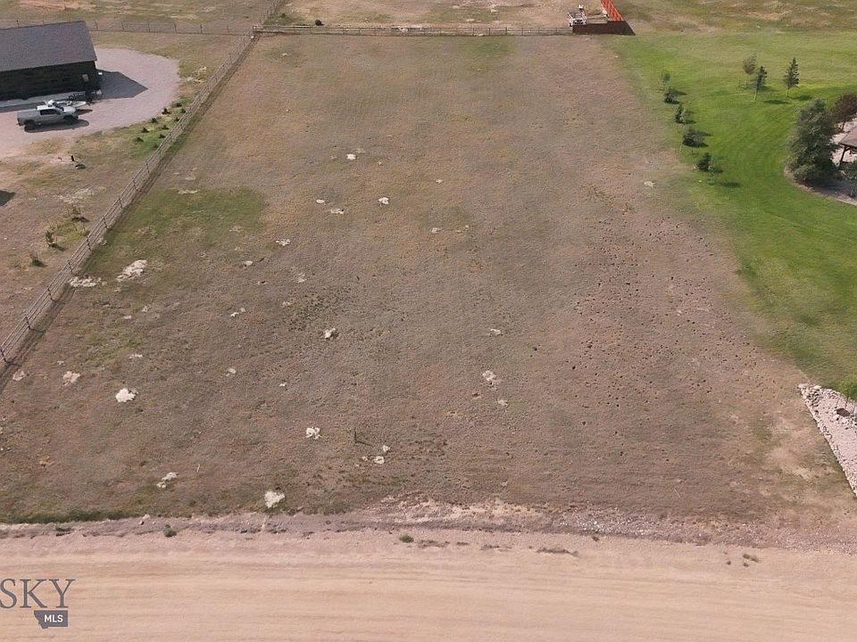 1st image of 32 Sky View Dr