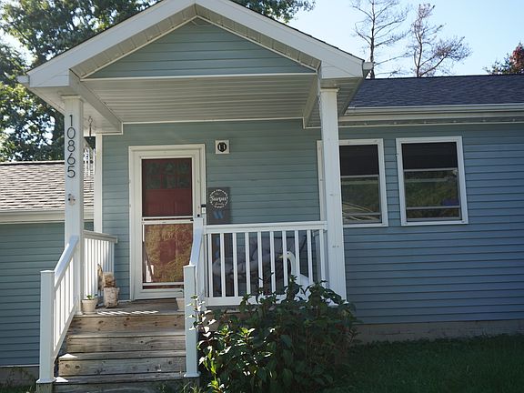 2nd image of 10865 E Seneca Ln
