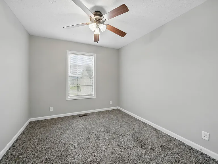 850 Tracy Ln #10 — Photo 13