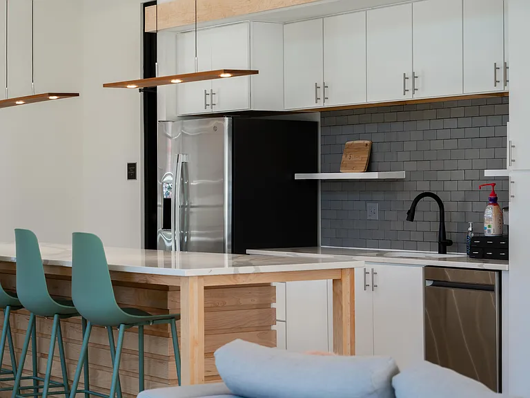 5 Row Apartments — Photo 11