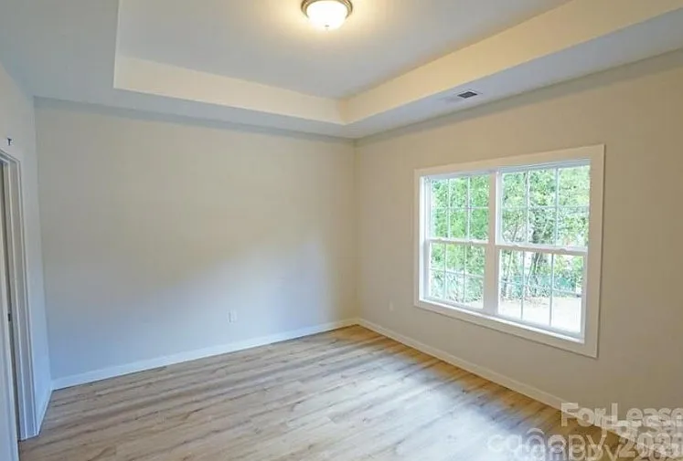 817 W Davidson Ave — Photo 6