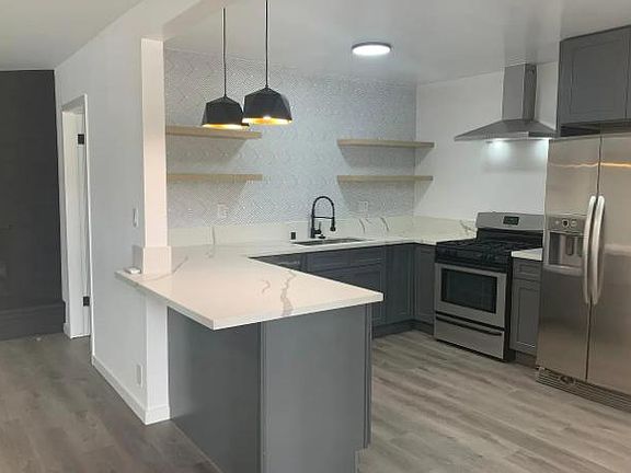 4th image of 176 S Oak Knoll Ave #61