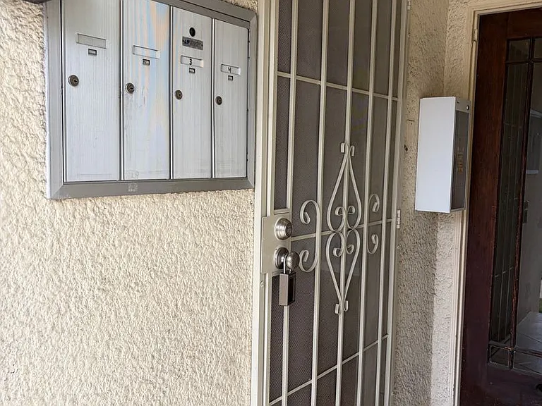 1447 Redondo Ave — Photo 4