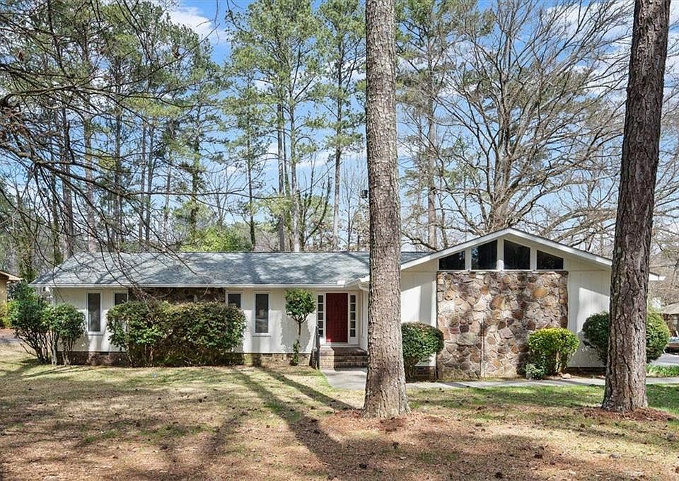 1st image of 14 Westwood Cir SW