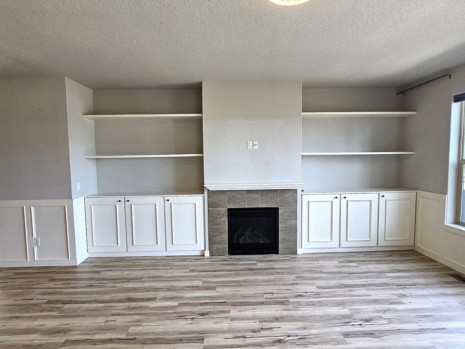 UDOM - 1405 NE 71st Dr. - 1 — Photo 3