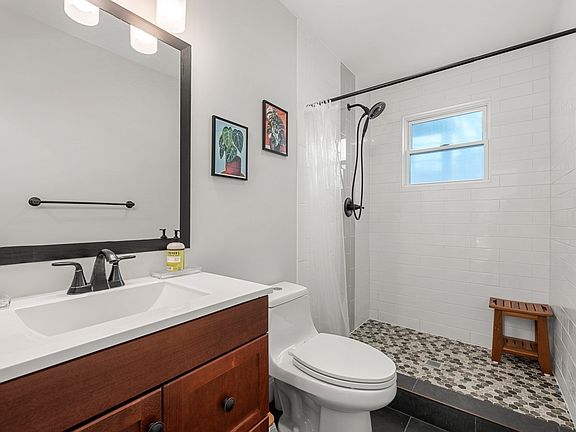 5th image of 78 Rossmore Rd #2