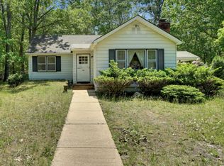 585 Perchuk Ln, Jackson, NJ 08527