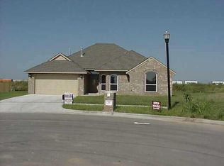 826 Rick Woods, Moore, OK 73160