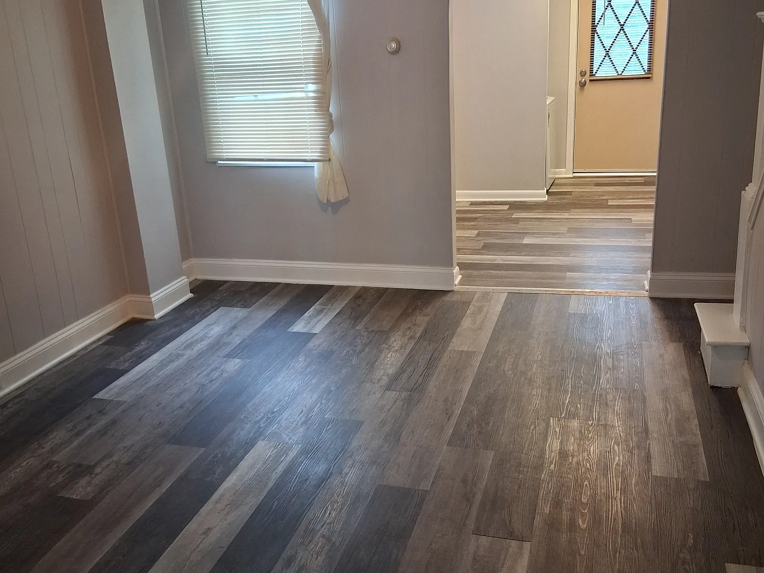 2 bed, 940 sqft, $1,600 — Photo 2