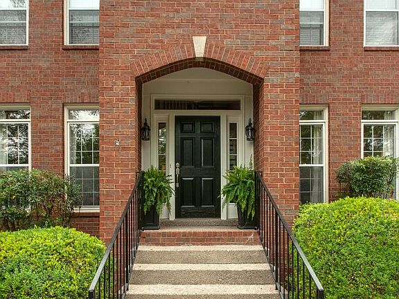 3rd image of 1016 Cobbler Ct