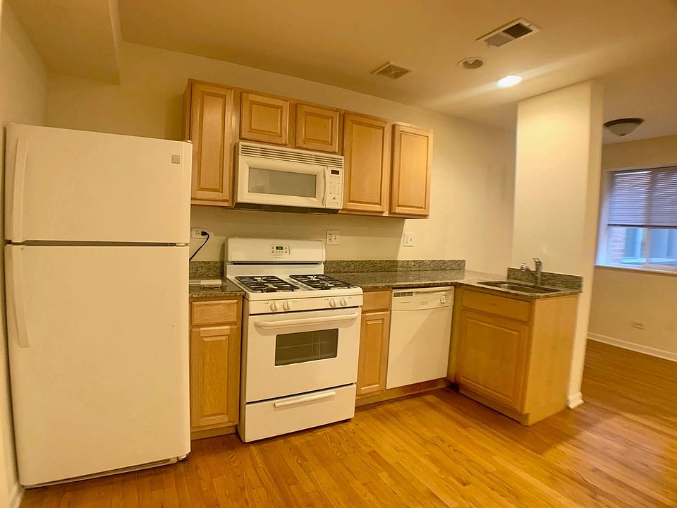 1st image of 5953 N Kenmore Ave APT 203